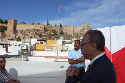 Las asociaciones de Almería y Granada homenajean a Sellan Berrada, cónsul general