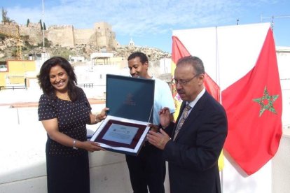 Las asociaciones de Almería y Granada homenajean a Sellan Berrada, cónsul general