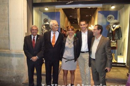 Cáritas inaugura su tienda Koopera Store en la Plaza San Sebastián. Fotos: JA Barrios.
