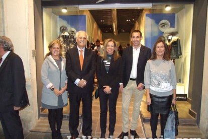 Cáritas inaugura su tienda Koopera Store en la Plaza San Sebastián. Fotos: JA Barrios.
