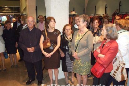 Cáritas inaugura su tienda Koopera Store en la Plaza San Sebastián. Fotos: JA Barrios.