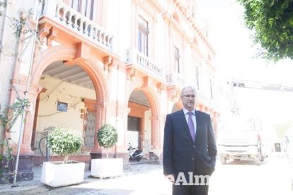 Un recorrido por el Ayuntamiento tras diez años de estar cerrado