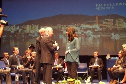 El luto por la matanza en París marca la fiesta de Almería