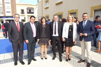 El luto por la matanza en París marca la fiesta de Almería