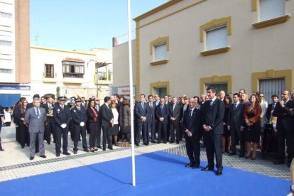 El luto por la matanza en París marca la fiesta de Almería