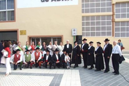 El luto por la matanza en París marca la fiesta de Almería