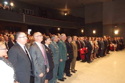 El luto por la matanza en París marca la fiesta de Almería