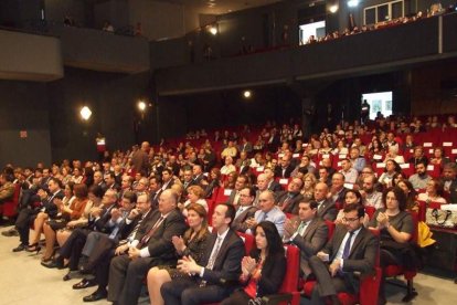 El luto por la matanza en París marca la fiesta de Almería