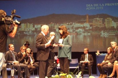 El luto por la matanza en París marca la fiesta de Almería