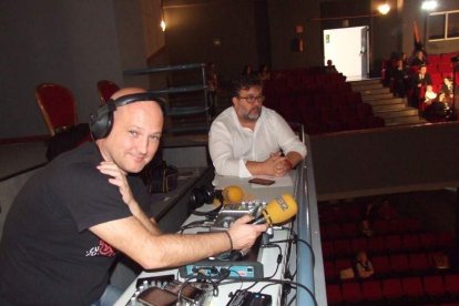 El luto por la matanza en París marca la fiesta de Almería