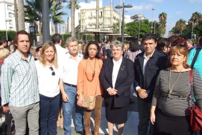 Medio millar de personas han participado en la concentración celebrada en la capital de la provincia. Fotos: JA Barrios