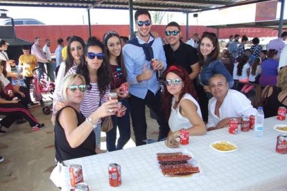 Junto a los toreros Ruiz Manuel y El César han asistido la concejala y el diputado de Cultura. Fotos: JA Barrios