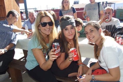 Junto a los toreros Ruiz Manuel y El César han asistido la concejala y el diputado de Cultura. Fotos: JA Barrios