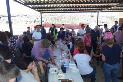 Junto a los toreros Ruiz Manuel y El César han asistido la concejala y el diputado de Cultura. Fotos: JA Barrios