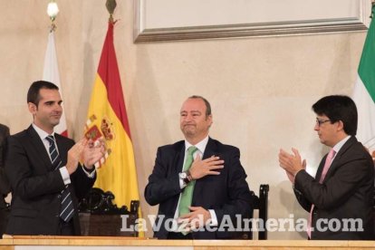 Pleno extraordinario en el que Luis Rogelio Rodríguez- Comendador ha dimitido como alcalde de Almería dando paso a Ramón Fernández-Pache