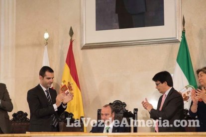 Pleno extraordinario en el que Luis Rogelio Rodríguez- Comendador ha dimitido como alcalde de Almería dando paso a Ramón Fernández-Pache