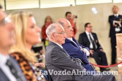 Pleno extraordinario en el que Luis Rogelio Rodríguez- Comendador ha dimitido como alcalde de Almería dando paso a Ramón Fernández-Pache