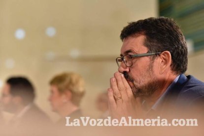 Pleno extraordinario en el que Luis Rogelio Rodríguez- Comendador ha dimitido como alcalde de Almería dando paso a Ramón Fernández-Pache