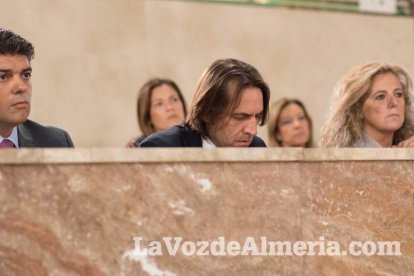 Pleno extraordinario en el que Luis Rogelio Rodríguez- Comendador ha dimitido como alcalde de Almería dando paso a Ramón Fernández-Pache