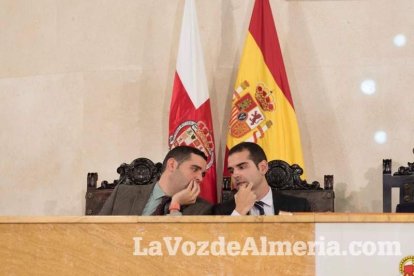 Pleno extraordinario en el que Luis Rogelio Rodríguez- Comendador ha dimitido como alcalde de Almería dando paso a Ramón Fernández-Pache