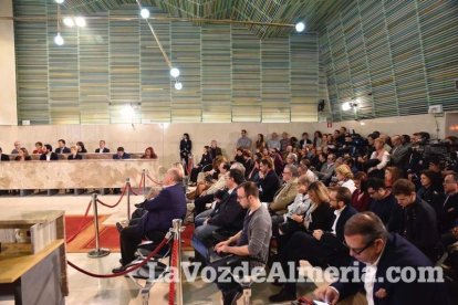 Pleno extraordinario en el que Luis Rogelio Rodríguez- Comendador ha dimitido como alcalde de Almería dando paso a Ramón Fernández-Pache