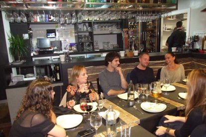 El restaurante Casco Antiguo ha acogido la cena-clausura de esta edición que organiza el Conservatorio de Danza de Almería. Fotos: JA Barr