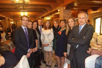 Junto a la decana, María del Mar Gázquez, han asistido los colectivos judiciales de Almería. Fotos: JA Barrios
