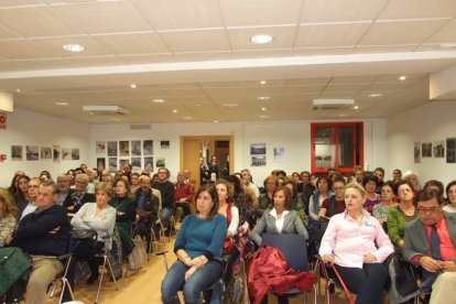 Con prólogo de Antonia Sánchez, el libro ‘En busca de una luz en la oscuridad’ cuenta con Miguel Caballero, Ana Torregrosa, Marisol Va