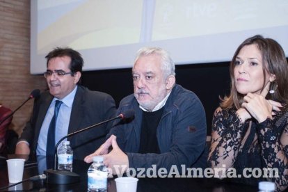 Gala de apertura del Festival de Cortometrajes Almería en corto en la que ha tenido lugar la entrega del premio Almería, tierra de cine al