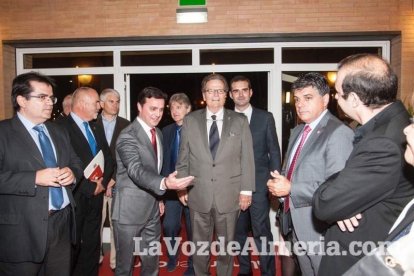 Gala de apertura del Festival de Cortometrajes Almería en corto en la que ha tenido lugar la entrega del premio Almería, tierra de cine al