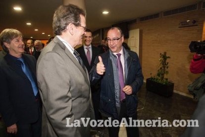 Gala de apertura del Festival de Cortometrajes Almería en corto en la que ha tenido lugar la entrega del premio Almería, tierra de cine al