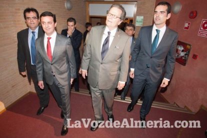 Gala de apertura del Festival de Cortometrajes Almería en corto en la que ha tenido lugar la entrega del premio Almería, tierra de cine al