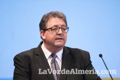 Gala de apertura del Festival de Cortometrajes Almería en corto en la que ha tenido lugar la entrega del premio Almería, tierra de cine al