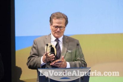 Gala de apertura del Festival de Cortometrajes Almería en corto en la que ha tenido lugar la entrega del premio Almería, tierra de cine al