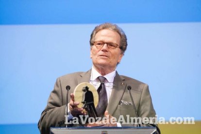 Gala de apertura del Festival de Cortometrajes Almería en corto en la que ha tenido lugar la entrega del premio Almería, tierra de cine al