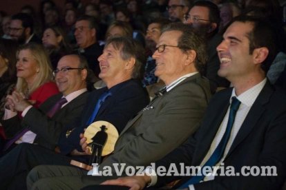 Gala de apertura del Festival de Cortometrajes Almería en corto en la que ha tenido lugar la entrega del premio Almería, tierra de cine al