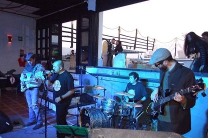 Situado en la mejor costa del Cabo de Gata-Níjar, reinaugura con fiesta para toda la familia. Fotos: JA. Barrios