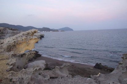 Situado en la mejor costa del Cabo de Gata-Níjar, reinaugura con fiesta para toda la familia. Fotos: JA. Barrios
