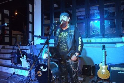 Situado en la mejor costa del Cabo de Gata-Níjar, reinaugura con fiesta para toda la familia. Fotos: JA. Barrios