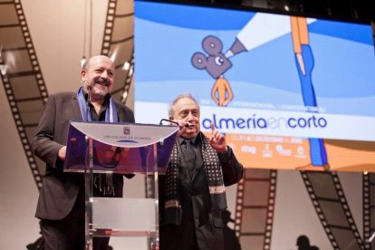 Ángela Molina recibe el homenaje del festival y el corto almeriense ‘Víctor XX’ logra tres galardones. Daniel Guzmán gana el ‘Óper