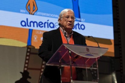 Ángela Molina recibe el homenaje del festival y el corto almeriense ‘Víctor XX’ logra tres galardones. Daniel Guzmán gana el ‘Óper