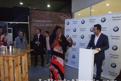 El concesionario BMW Premium Almería de Huércal de Almería presentó los nuevos modelos BMW X1 Y Mini ClubMan. Fotos JA Barrios.