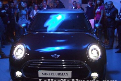 El concesionario BMW Premium Almería de Huércal de Almería presentó los nuevos modelos BMW X1 Y Mini ClubMan. Fotos JA Barrios.