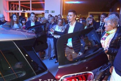 El concesionario BMW Premium Almería de Huércal de Almería presentó los nuevos modelos BMW X1 Y Mini ClubMan. Fotos JA Barrios.