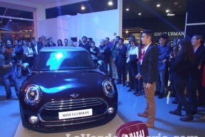 El concesionario BMW Premium Almería de Huércal de Almería presentó los nuevos modelos BMW X1 Y Mini ClubMan. Fotos JA Barrios.