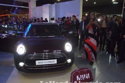 El concesionario BMW Premium Almería de Huércal de Almería presentó los nuevos modelos BMW X1 Y Mini ClubMan. Fotos JA Barrios.