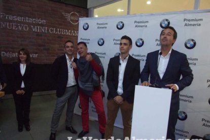 El concesionario BMW Premium Almería de Huércal de Almería presentó los nuevos modelos BMW X1 Y Mini ClubMan. Fotos JA Barrios.