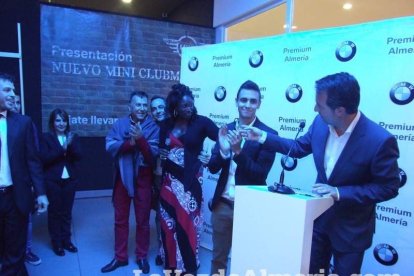 El concesionario BMW Premium Almería de Huércal de Almería presentó los nuevos modelos BMW X1 Y Mini ClubMan. Fotos JA Barrios.