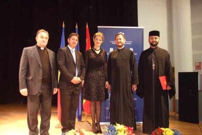 El acto ha sido organizado por el viceconsulado que preside la cónsul Florenţa Ciobotaru Fotos: JA BARRIOS