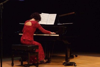 El acto ha sido organizado por el viceconsulado que preside la cónsul Florenţa Ciobotaru Fotos: JA BARRIOS